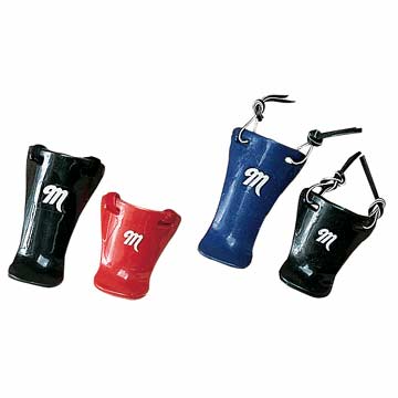Markwort Black Base Plug w/White Indicator - 4 Pack